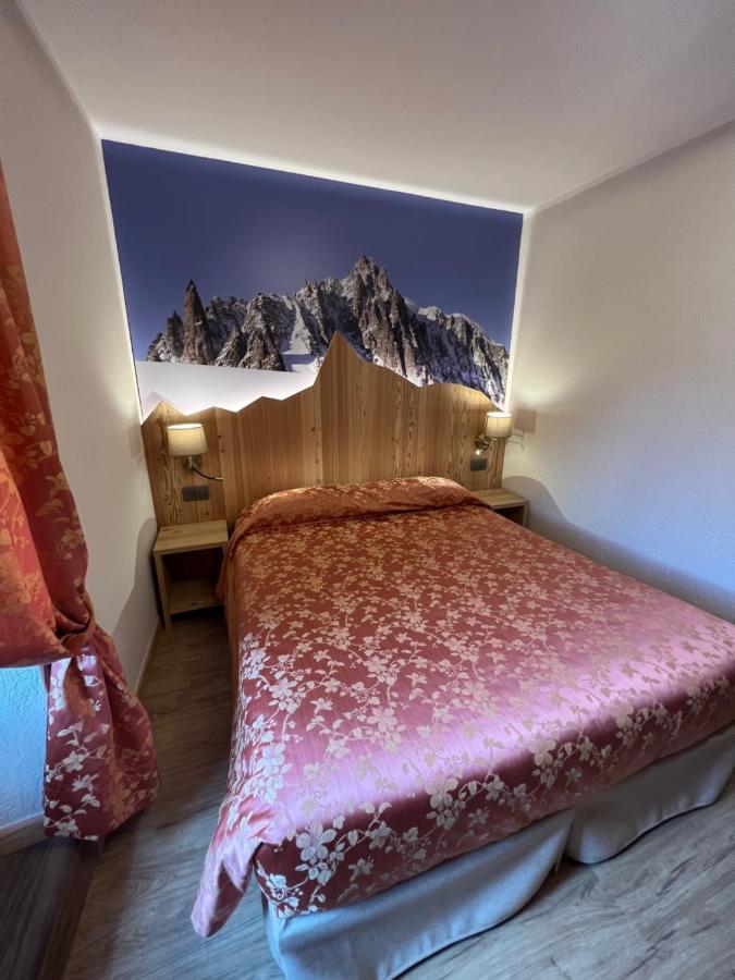 Hotel Des Glaciers Курмайор Екстер'єр фото
