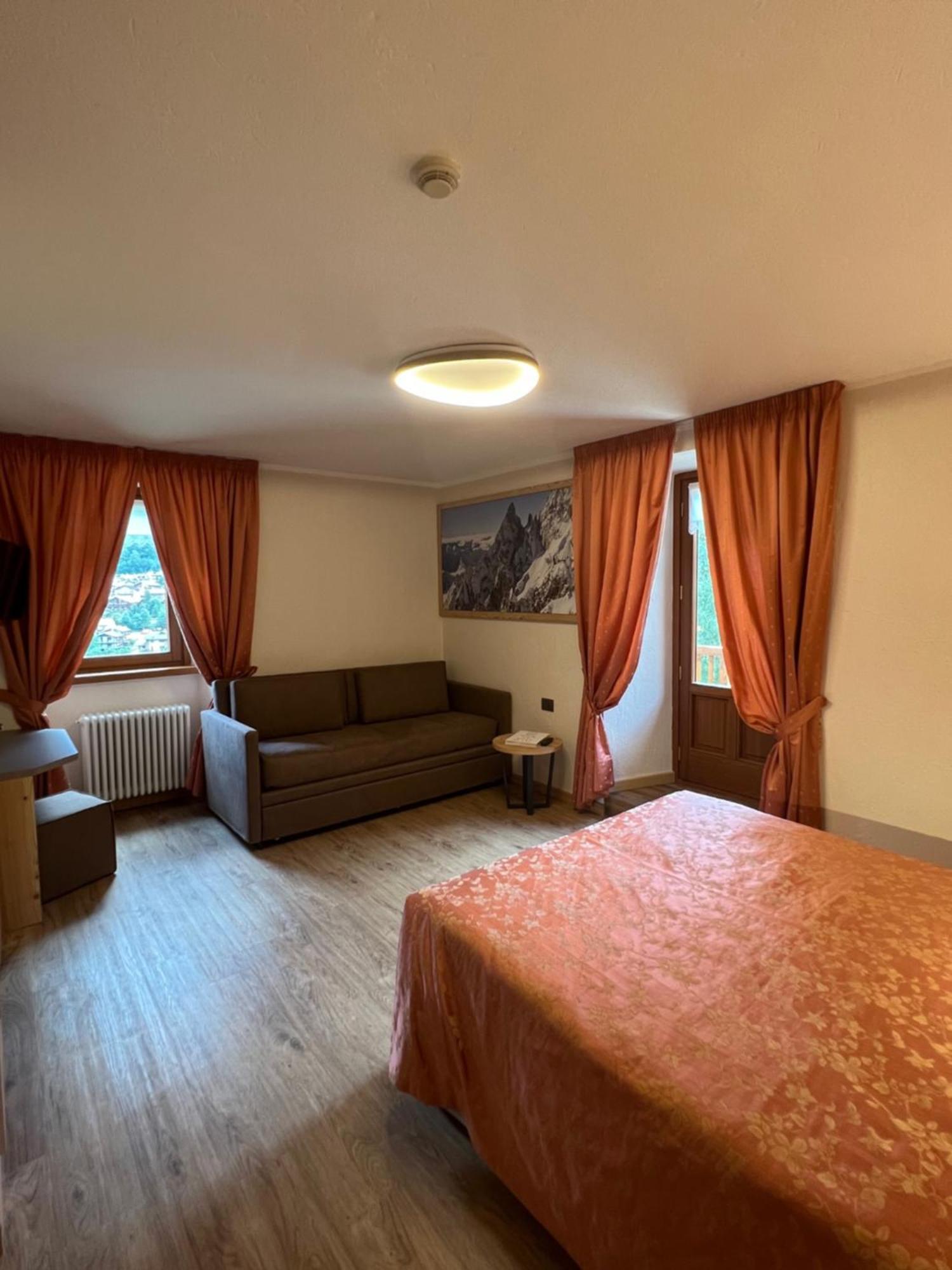 Hotel Des Glaciers Курмайор Екстер'єр фото