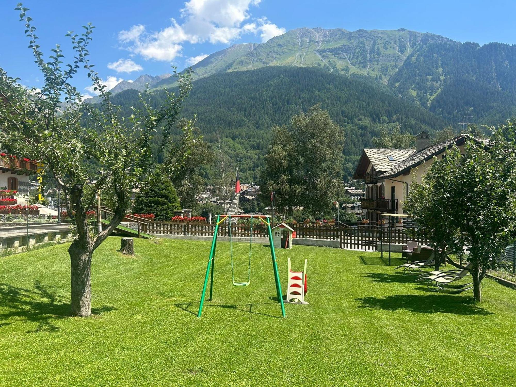 Hotel Des Glaciers Курмайор Екстер'єр фото