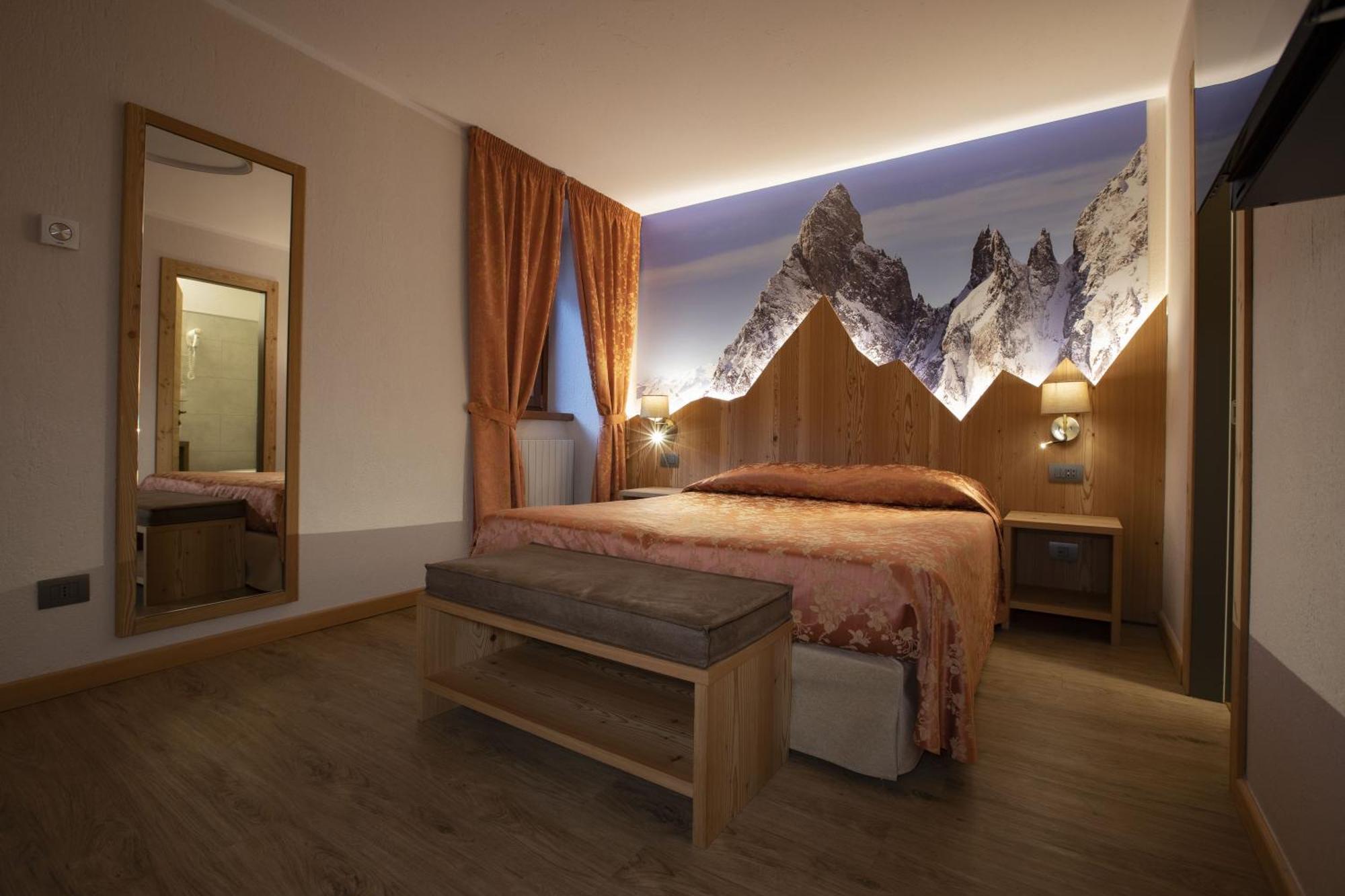 Hotel Des Glaciers Курмайор Екстер'єр фото