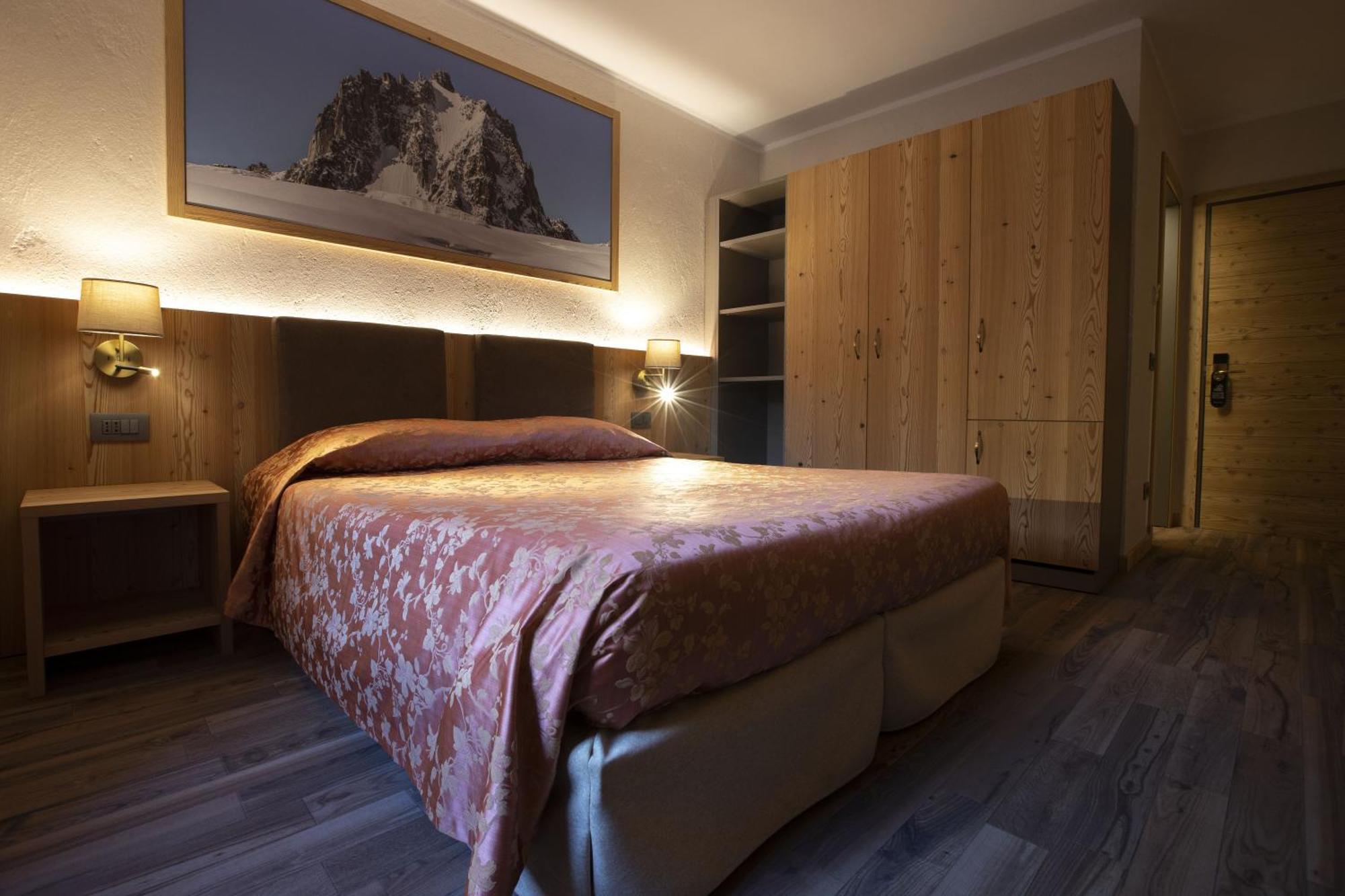 Hotel Des Glaciers Курмайор Екстер'єр фото