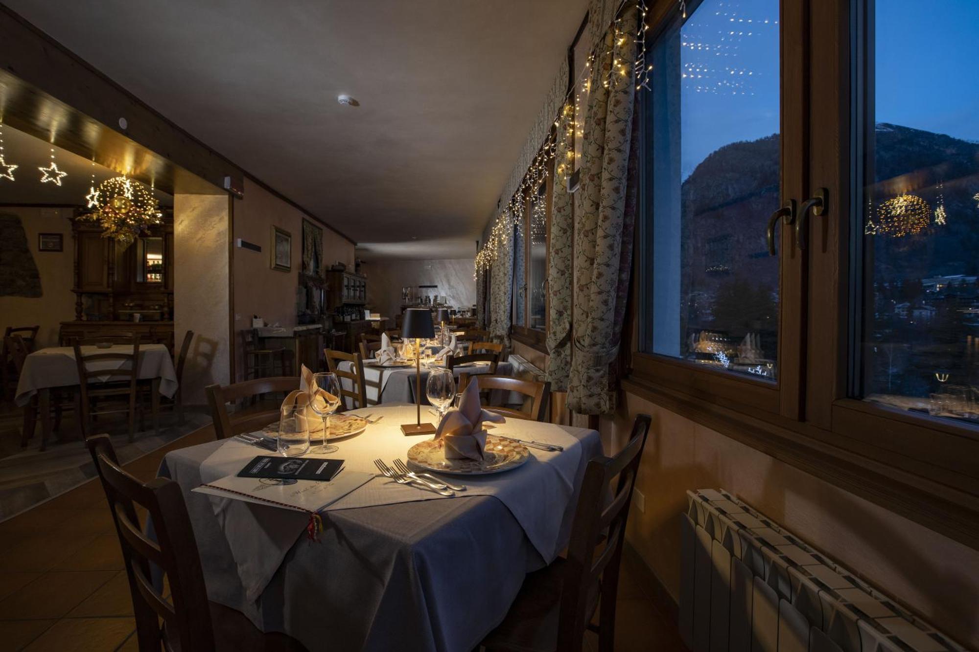 Hotel Des Glaciers Курмайор Екстер'єр фото